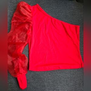 ✨️ Red One Sleeve Top ✨️